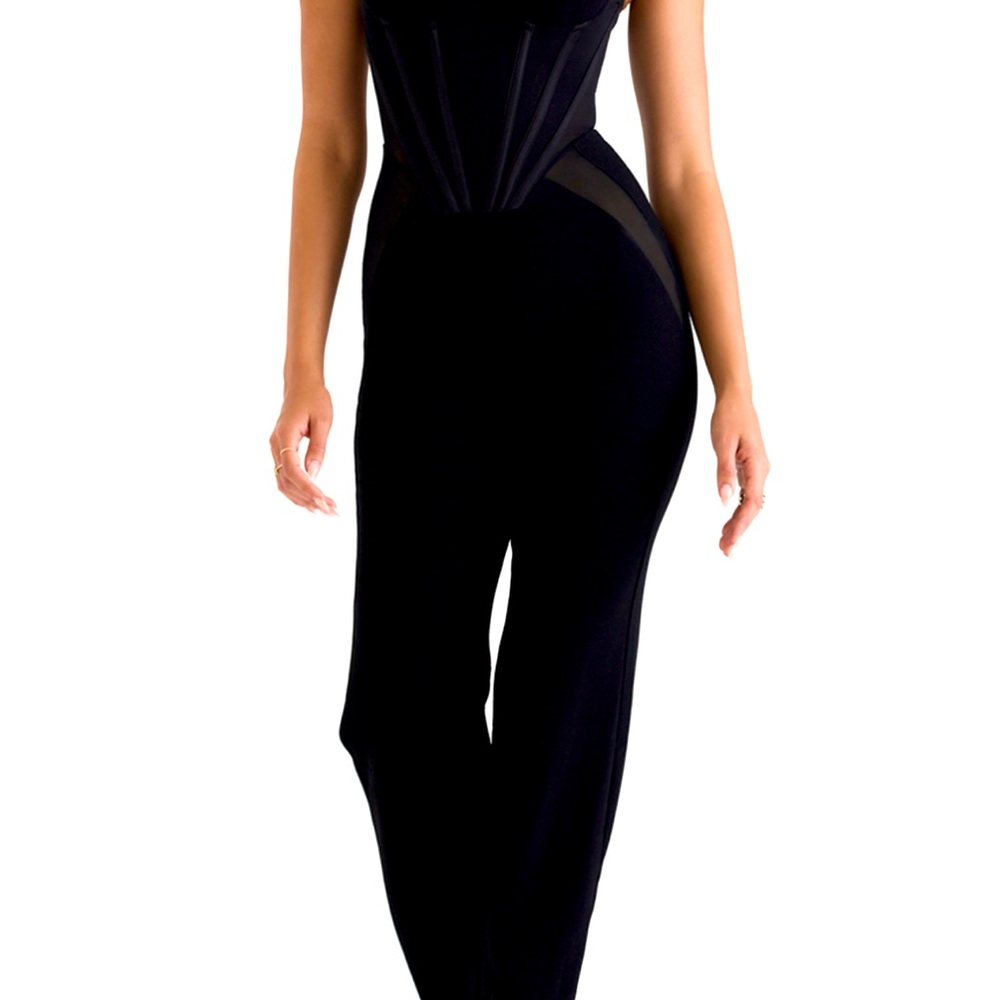 House of CB jumpsuit✨ Brand new never worn Size: L Plus cup